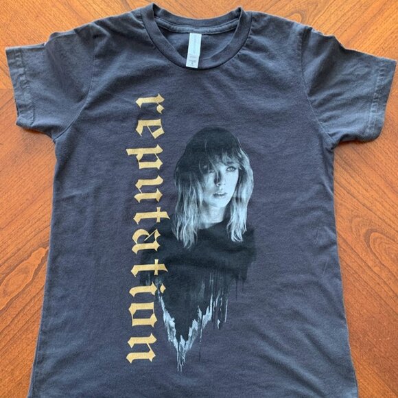 Taylor Swift Reputation Stadium Tour Concert Tee T Shirt Gray Youth Sz M 10-12 - Picture 1 of 4